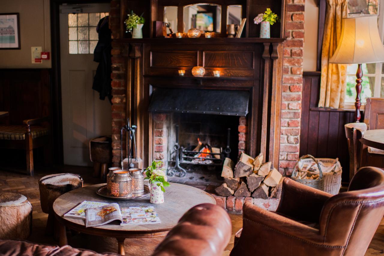 The Thomas Lord Hotel West Meon Exterior photo