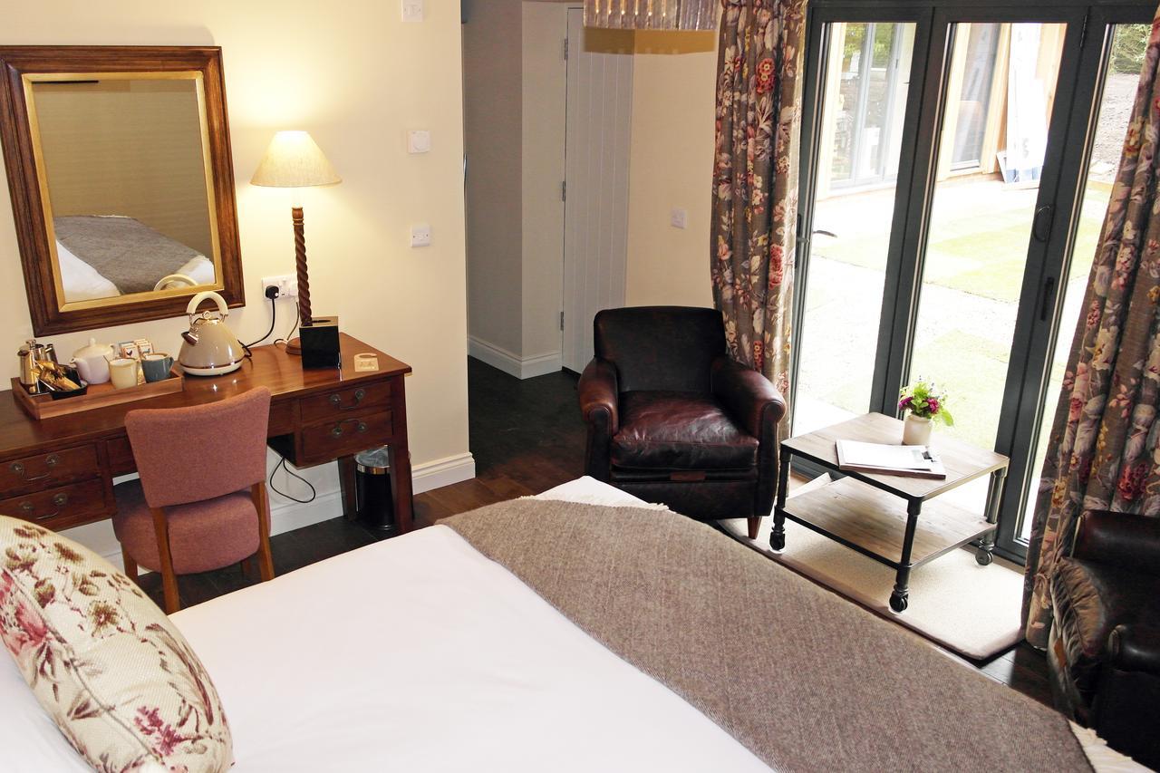 The Thomas Lord Hotel West Meon Exterior photo